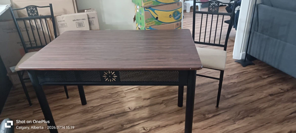 Dining Table and 3 Chairs Set