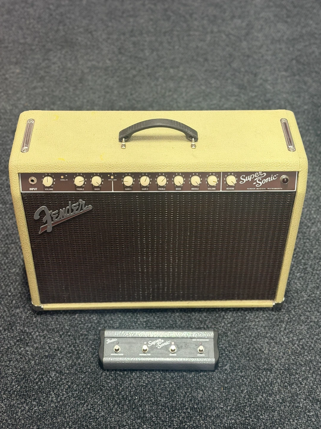Fender Super Sonic 22 Guitar Amplifier