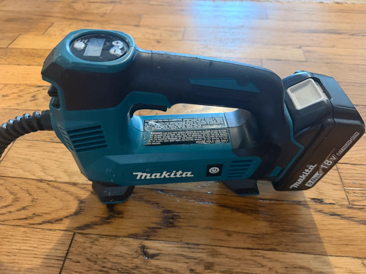 Makita DMP180 18V Cordless Inflator - photo 4