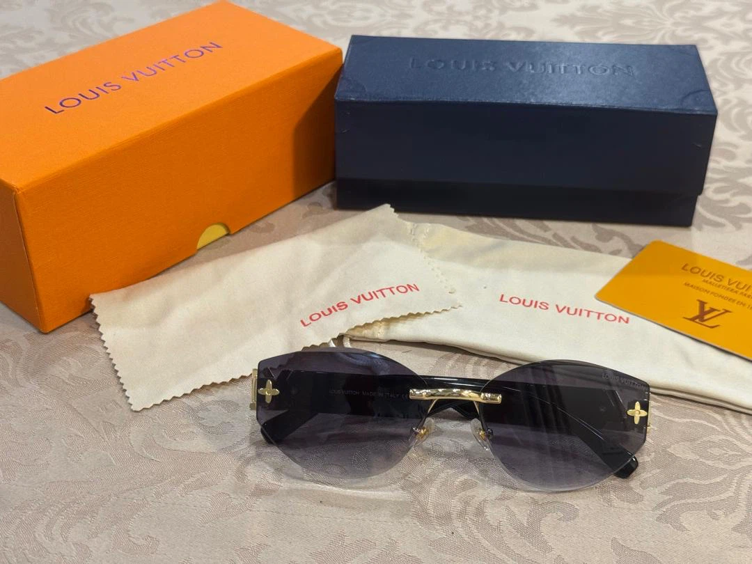 Louis Vuitton Sunglasses - photo 3