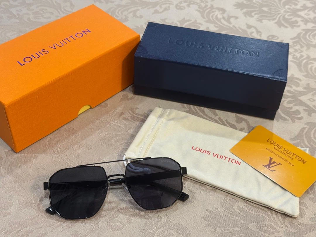 Louis Vuitton Sunglasses - photo 3