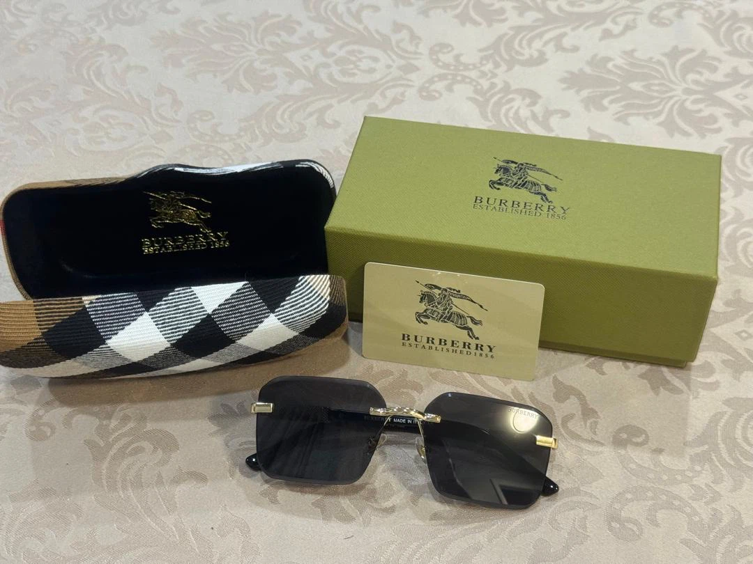Burberry Sunglasses - photo 3