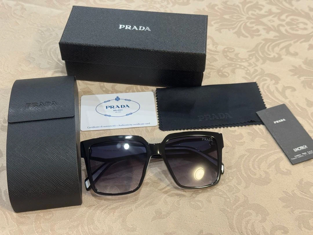 Prada Sunglasses - photo 3