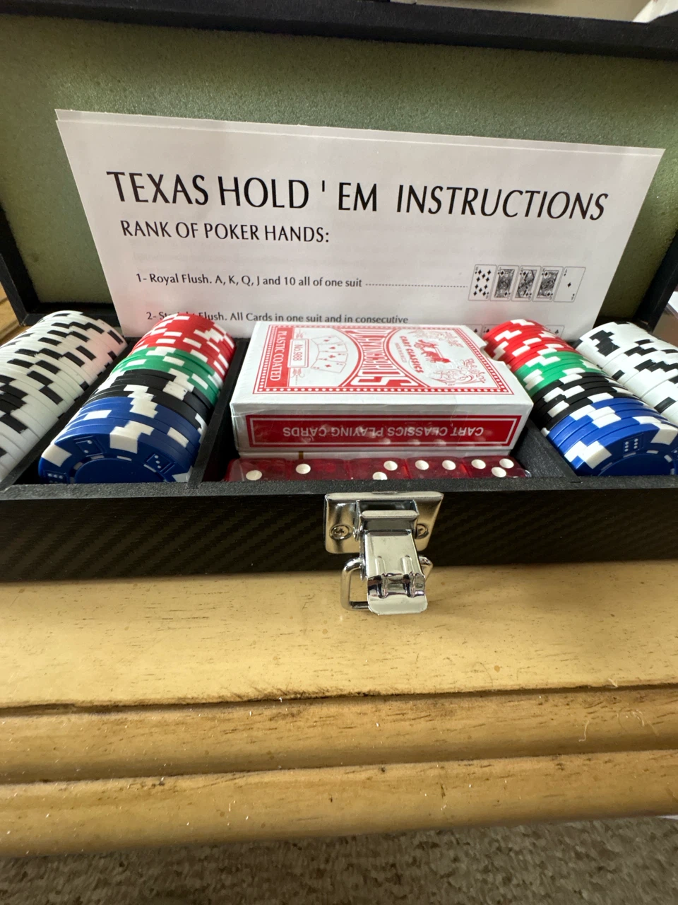 Texas Hold 'Em Poker Set with Playing Cards