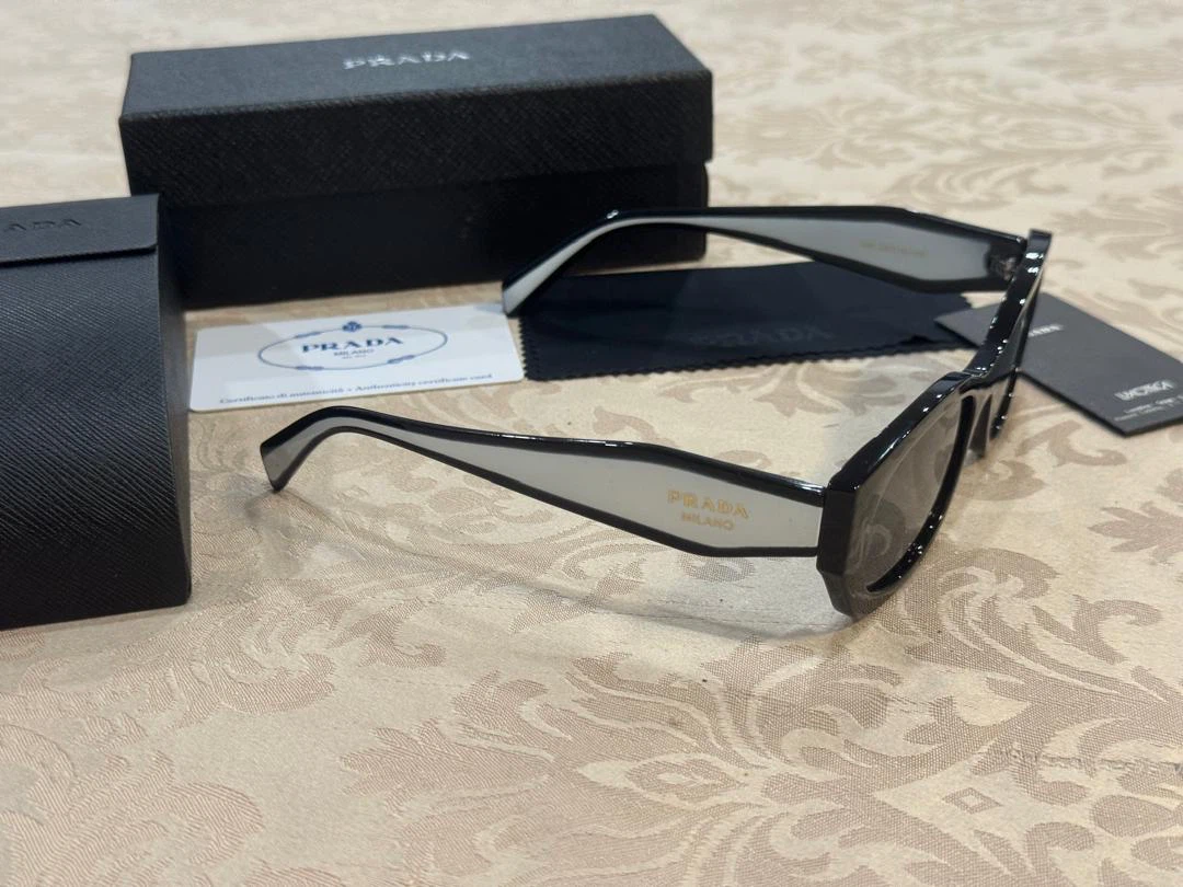 PRADA Sunglasses - photo 2