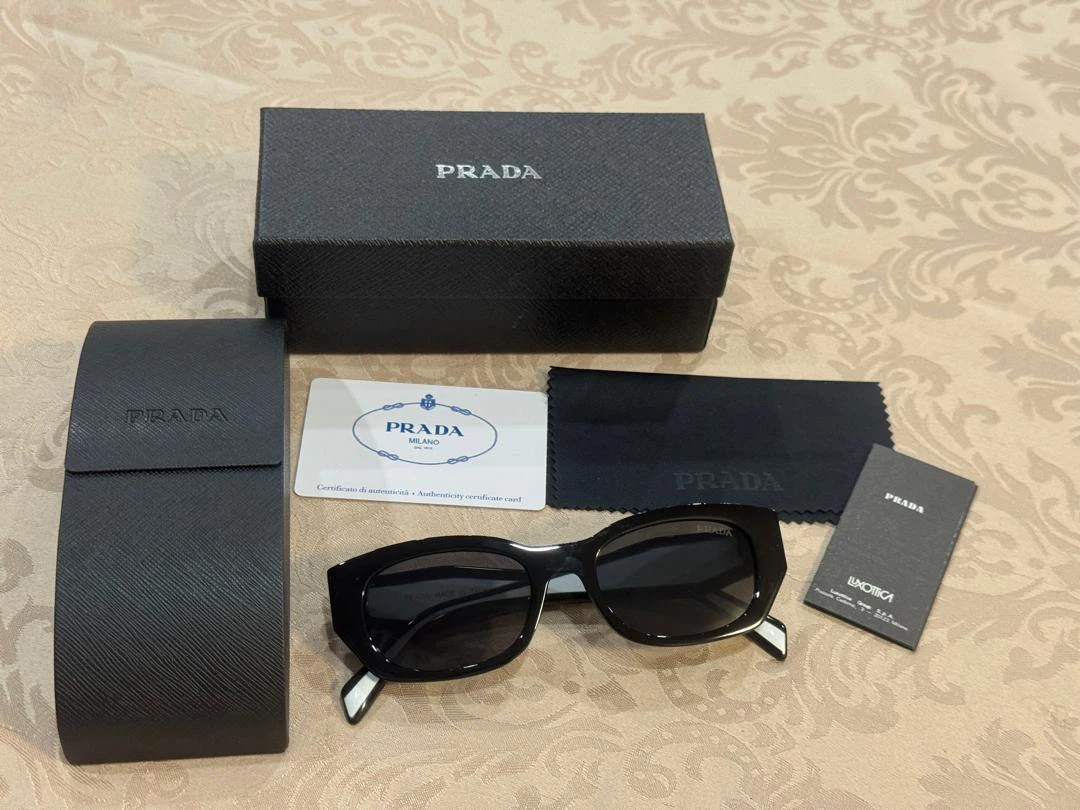 PRADA Sunglasses - photo 3