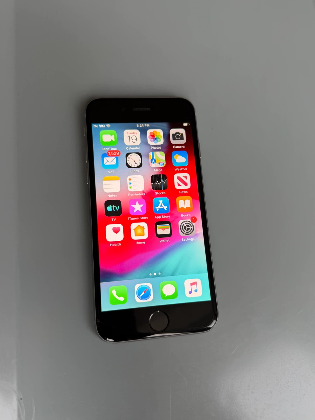 Apple iPhone 6 - 64GB - Grey