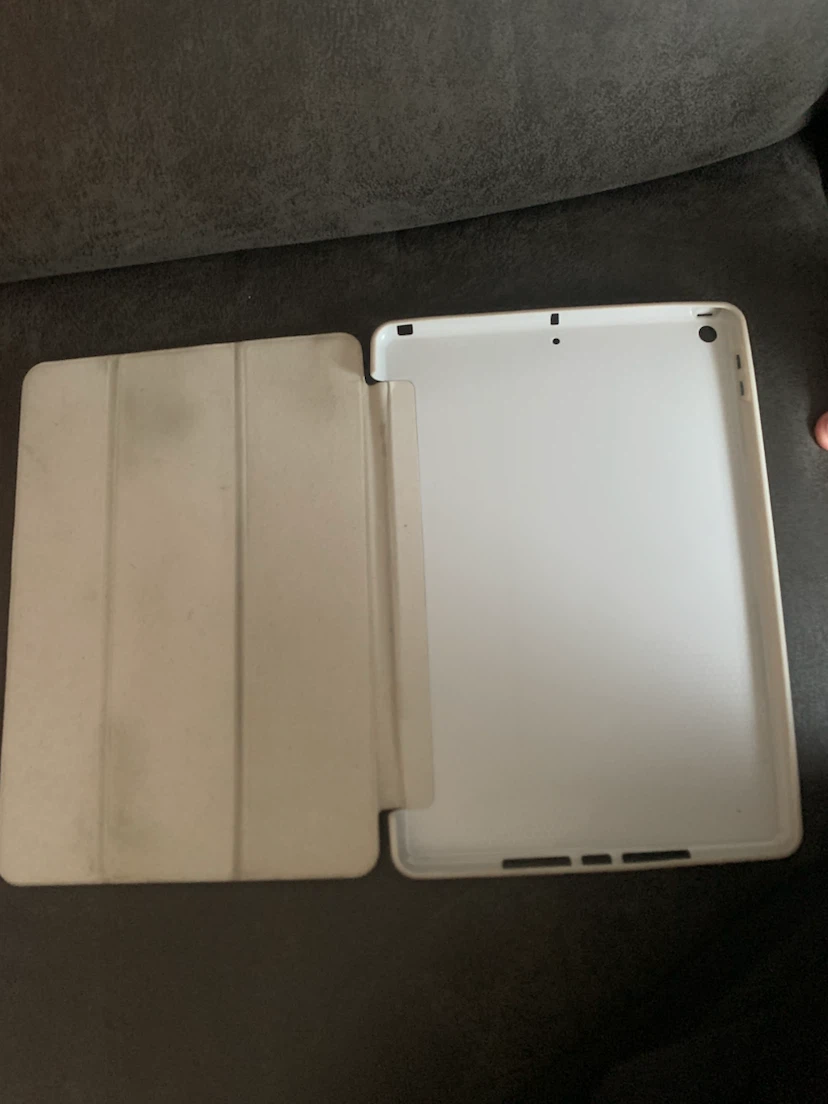 White iPad Case - photo 3