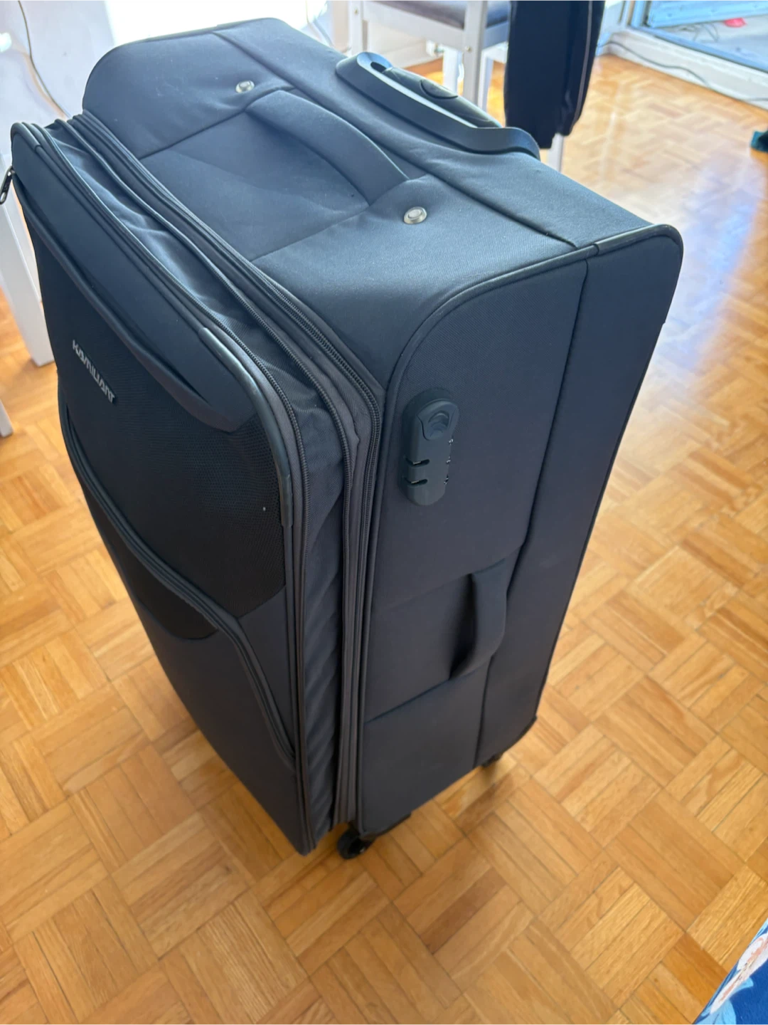 KAMLIA Knight Black Suitcase - photo 4