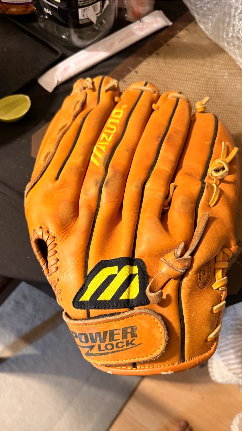 Right hand Mizuno Power Lock Baseball Glove