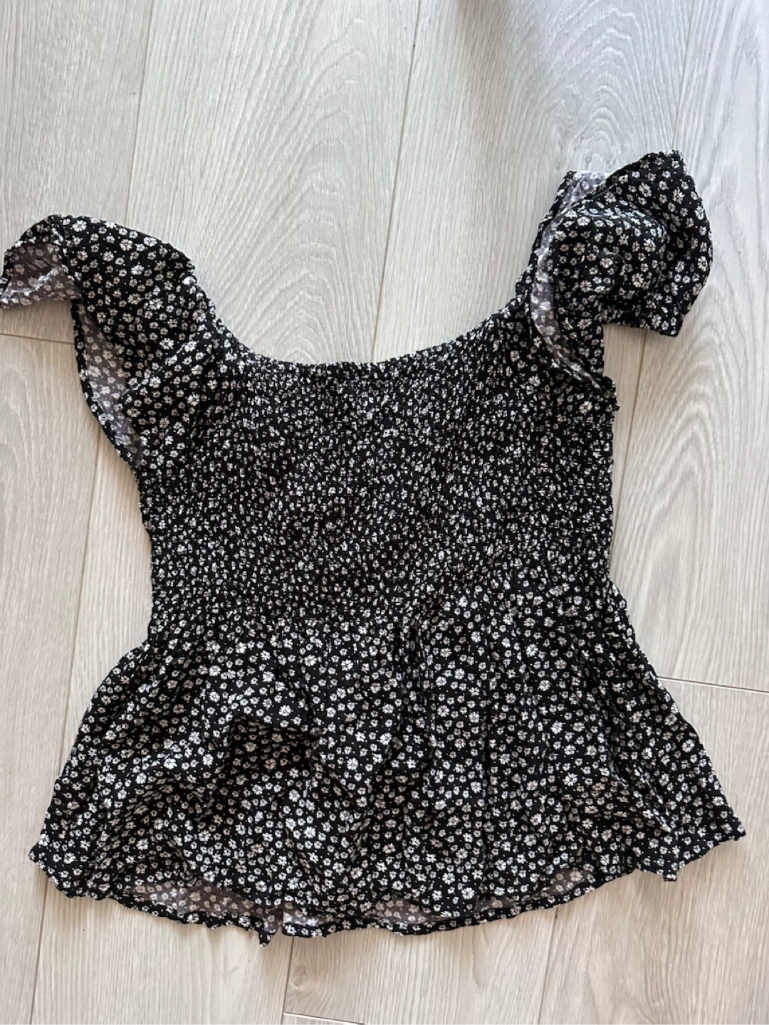 Black Floral Smocked Top Size S - photo 3