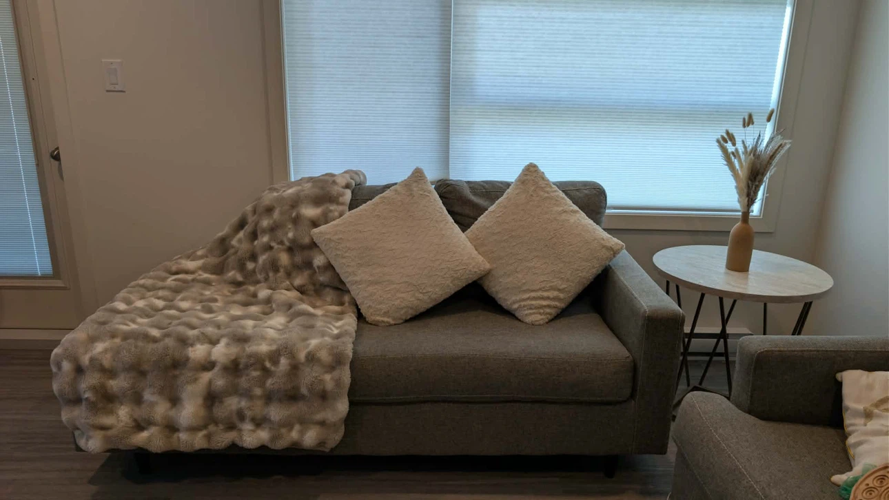 Ashley Furniture Lyman Right-Arm Facing Corner Chaise - photo 2