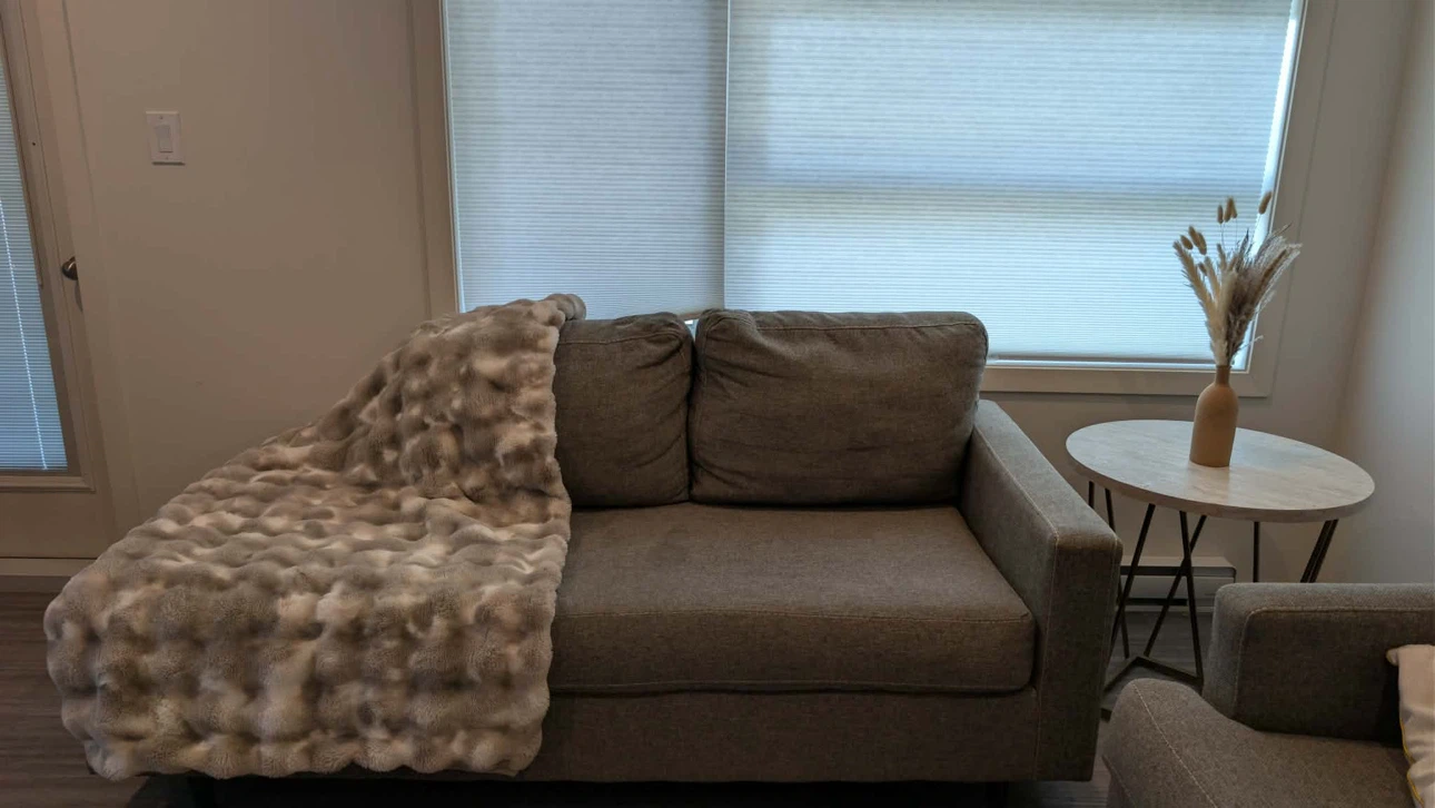 Ashley Furniture Lyman Right-Arm Facing Corner Chaise - photo 3