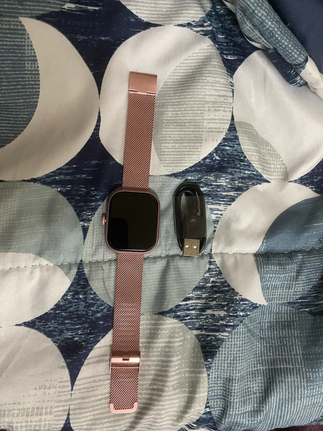 Rose Gold Smartwatch with Mesh Band