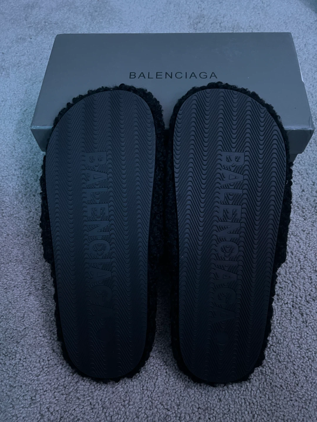 Balenciaga Black Fleece Slippers - photo 5