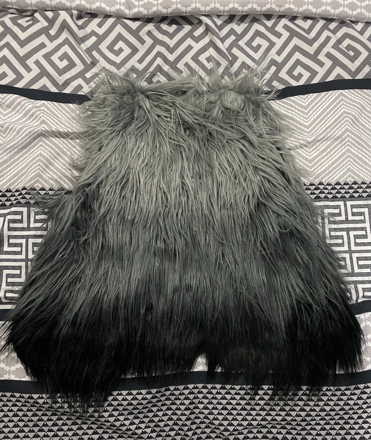 Justice Faux Fur Ombre Vest Size 12/14 - photo 3