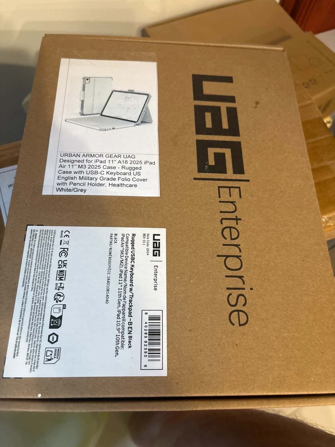 Urban Armor Gear UAG Case for iPad 11" A16 2025 with Keyboard - photo 2