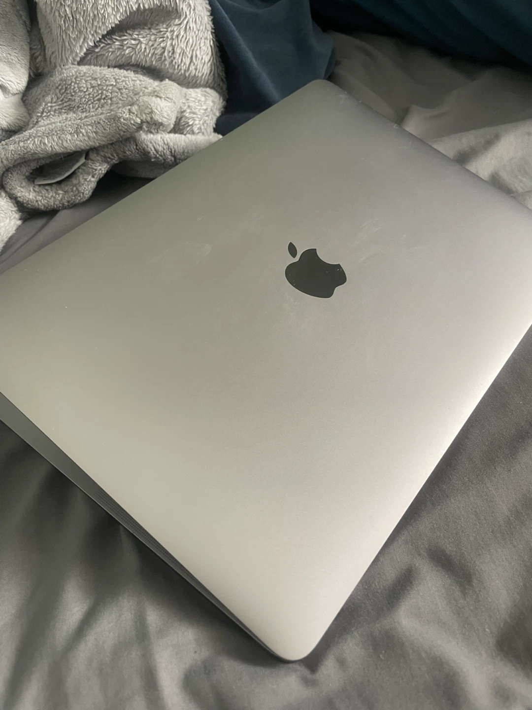 Apple MacBook Air 13.3-inch
