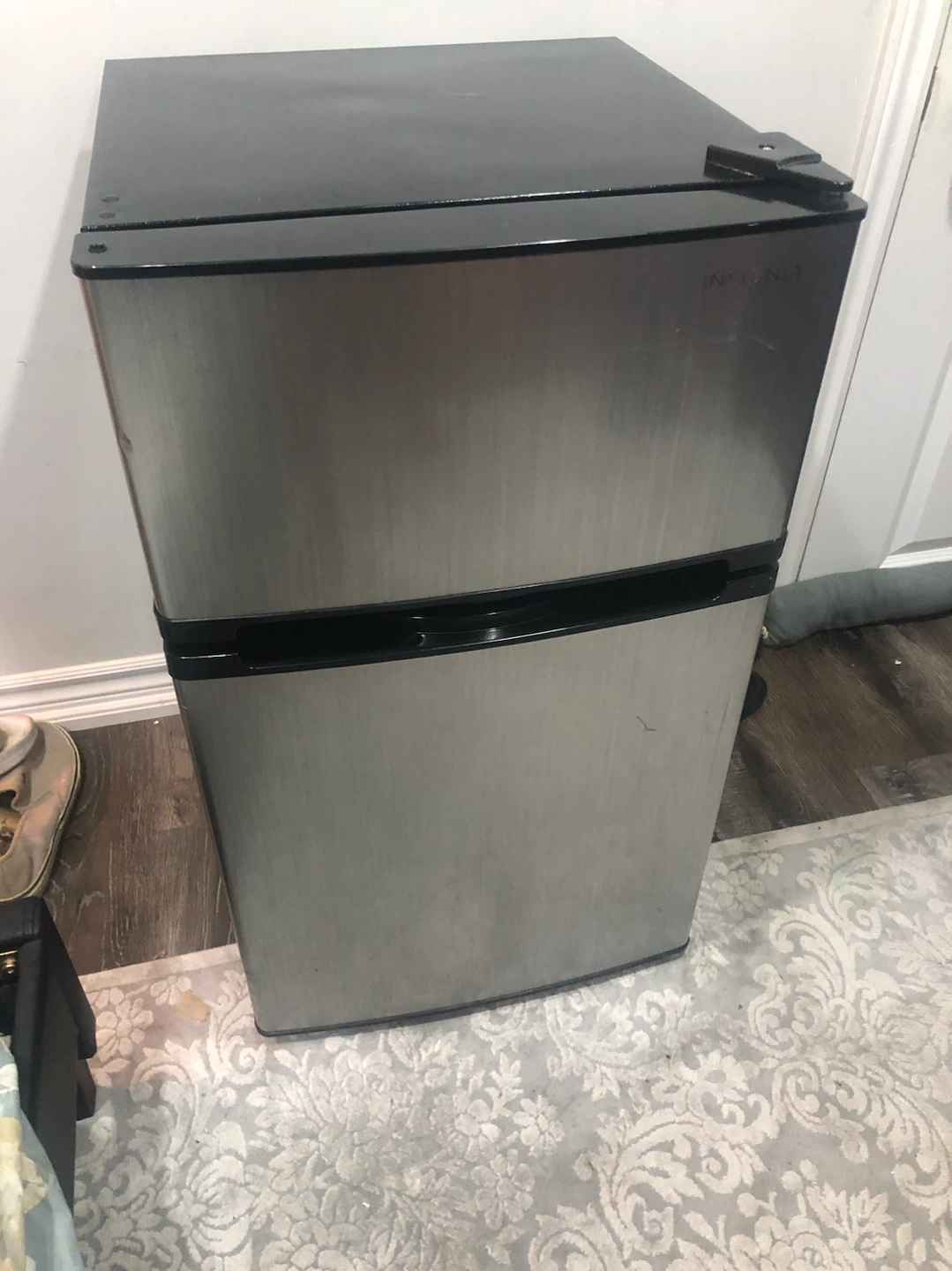 Insignia Mini Fridge - photo 5