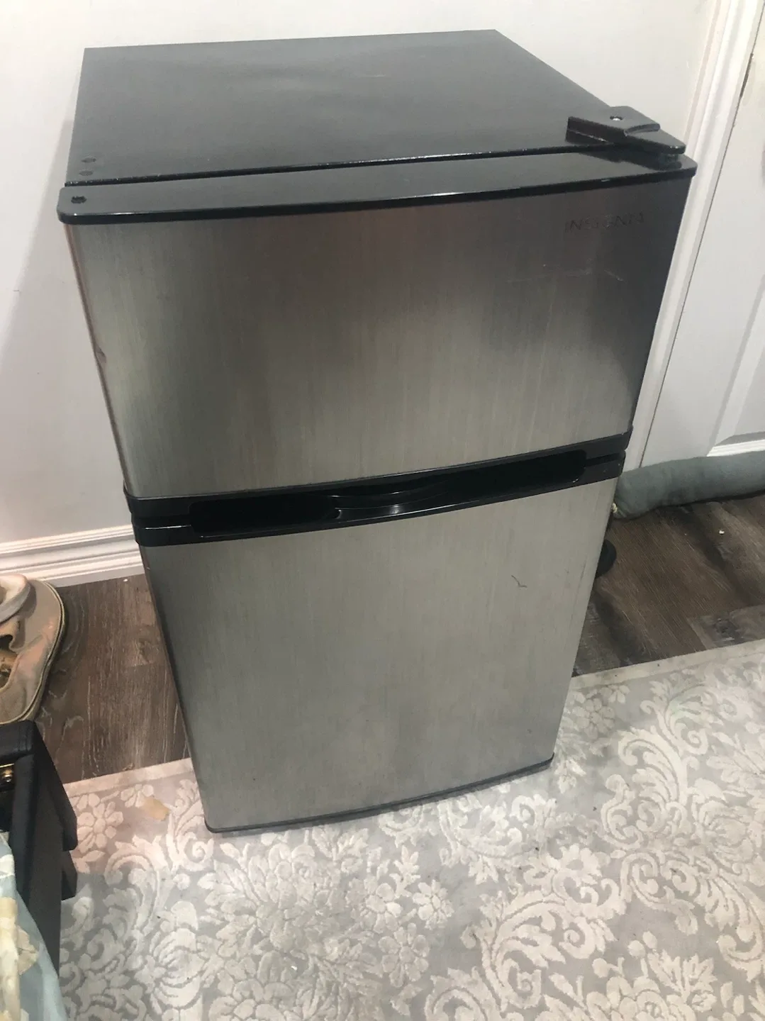 Insignia Mini Fridge - photo 5