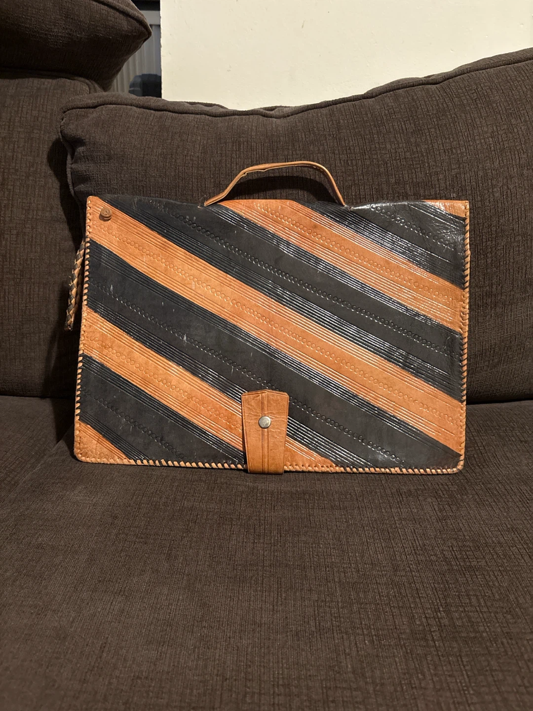 Traditional 100% leather bag from Burkina Faso