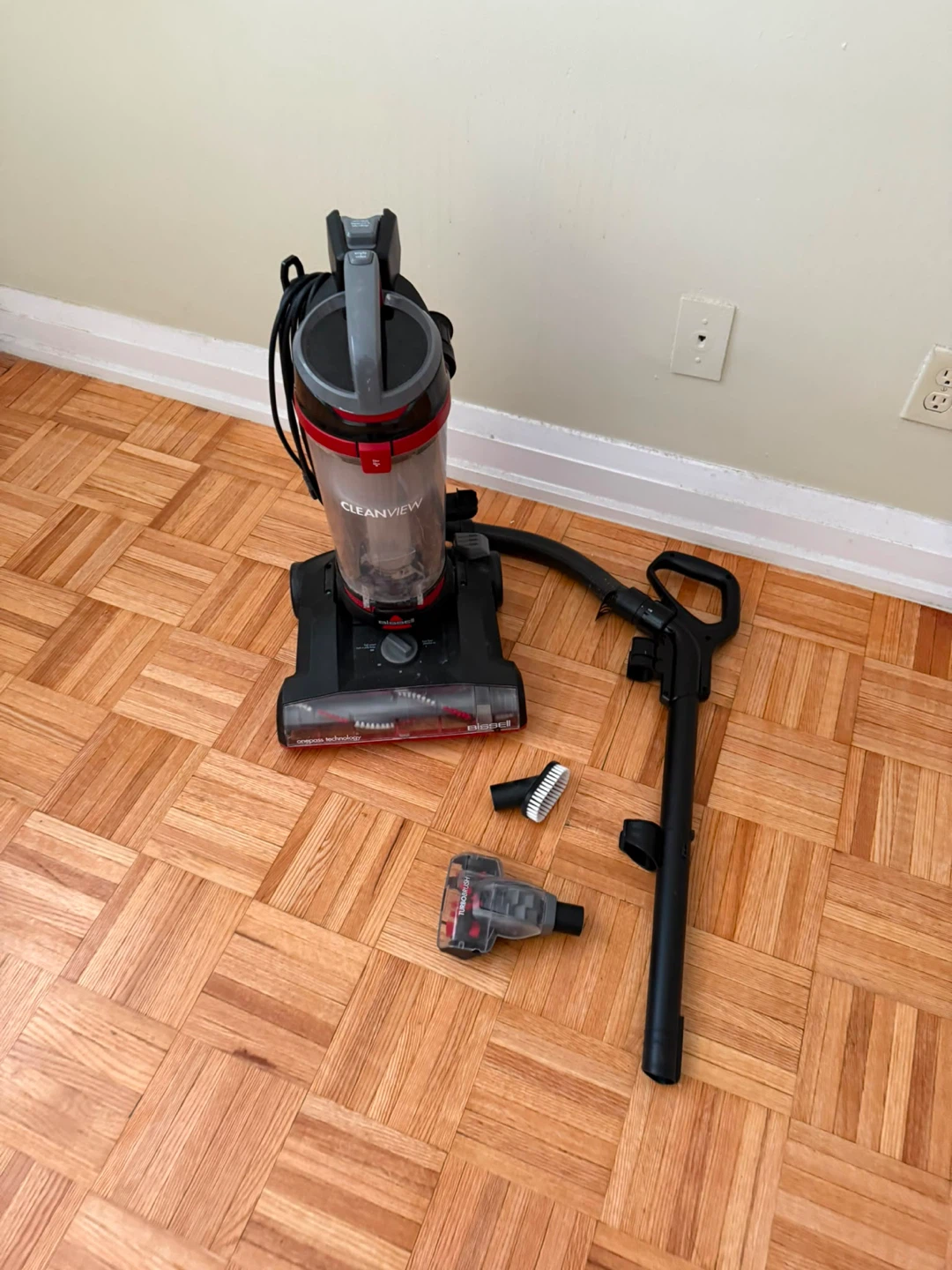 Bissell CleanView Vacuum Cleaner - photo 2