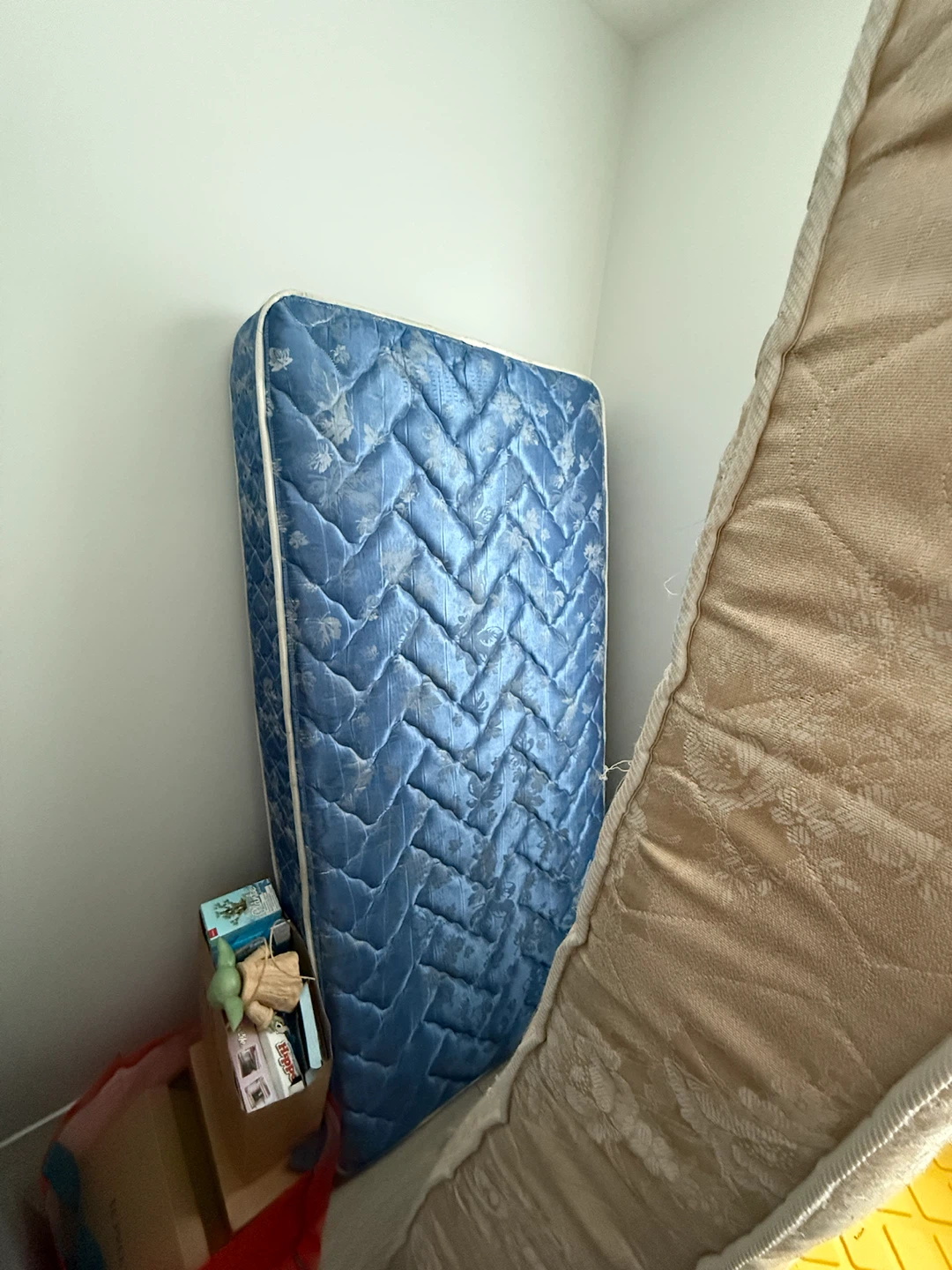 Blue and Beige Mattress - photo 2
