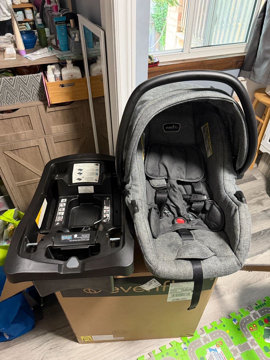 Evenflo Infant Car Seat with Base