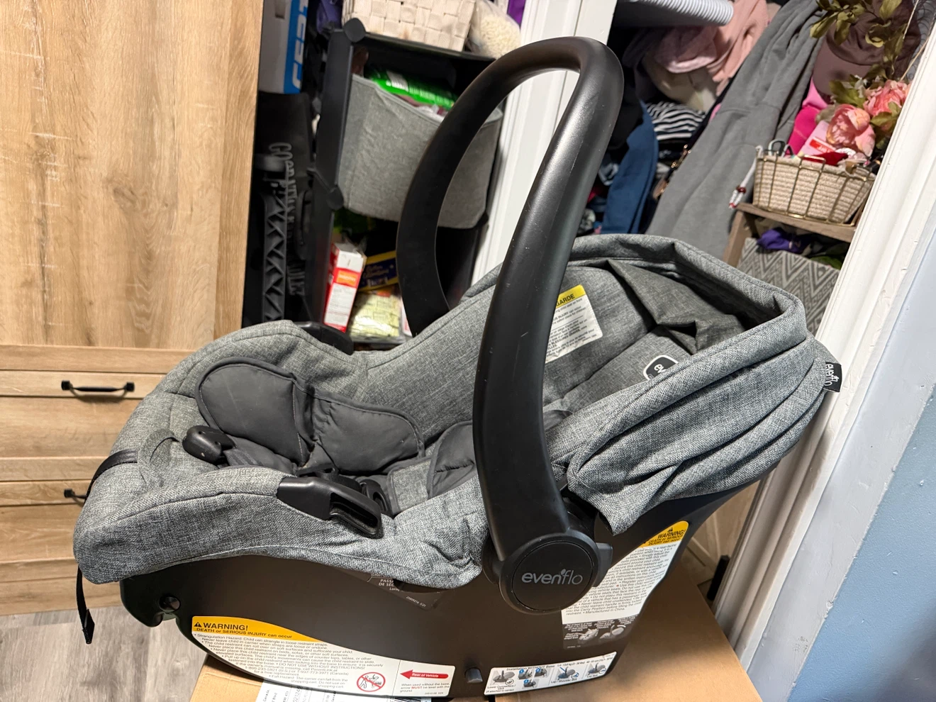 Evenflo Infant Car Seat with Base - photo 4