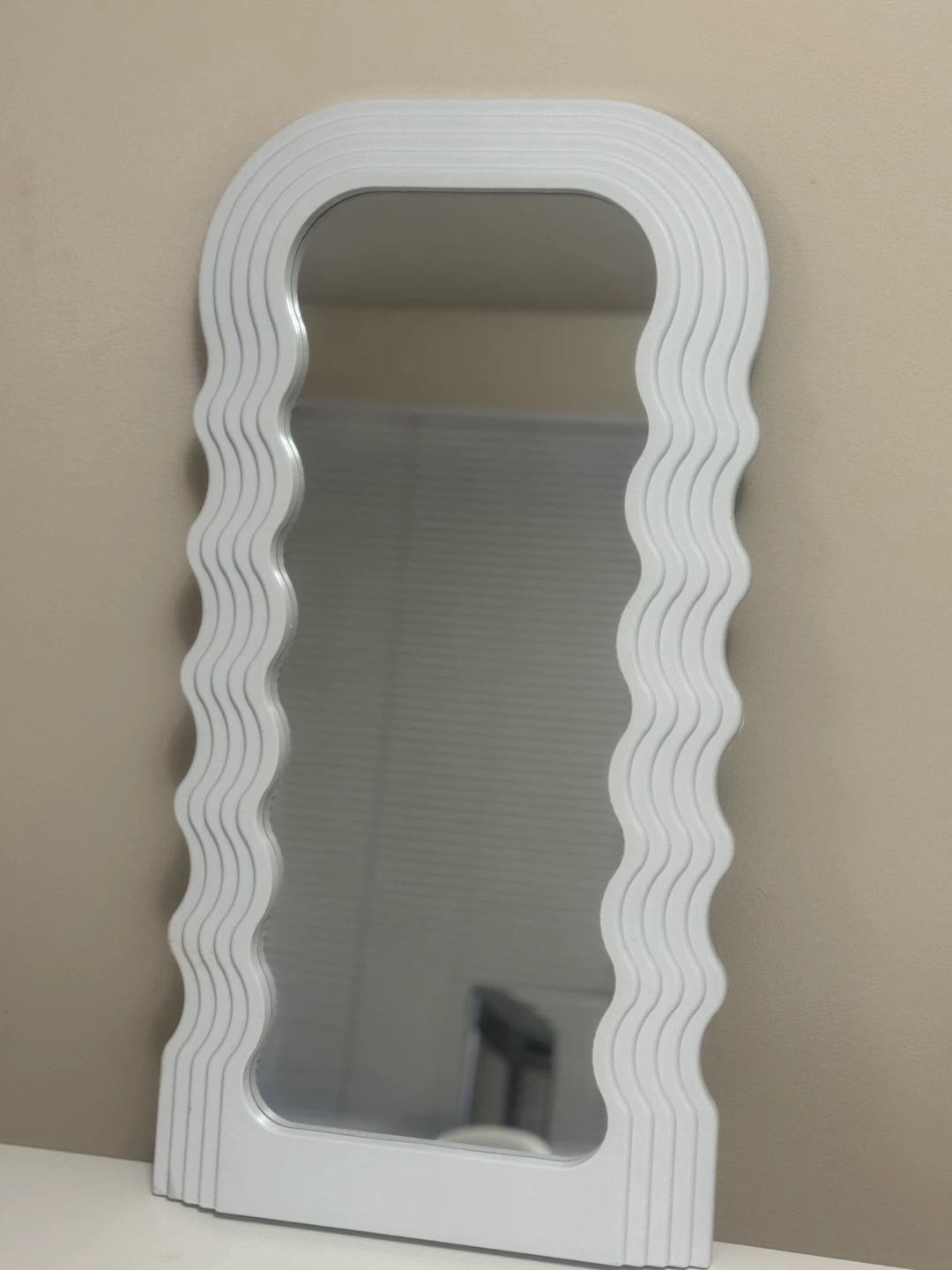 White Wavy Decorative Mirror - photo 2