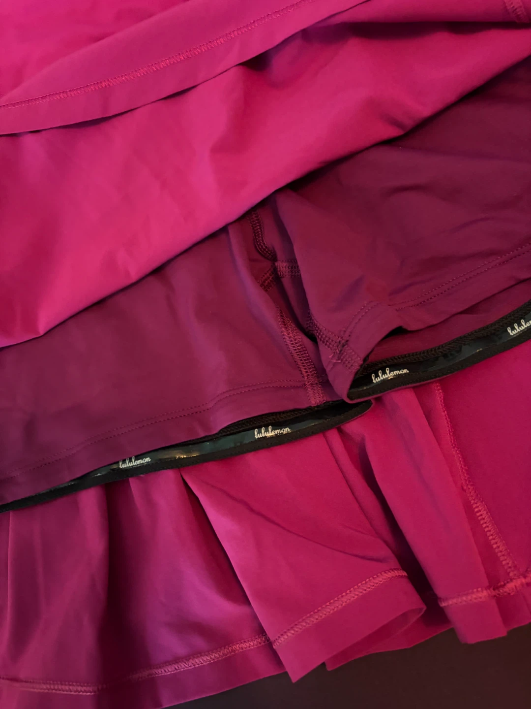 Lululemon Hotty Hot Shorts Size 4 Magenta - photo 3