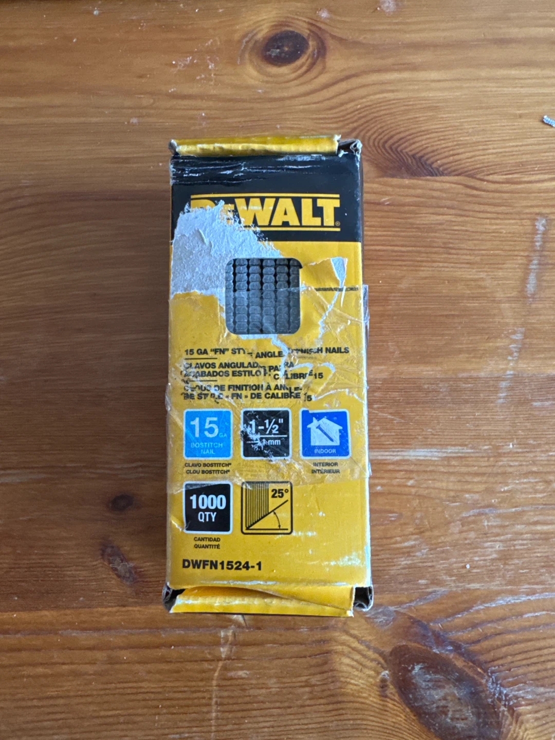 DEWALT 15 GA FN Style Angled Finish Nails - 1-1/2 inch