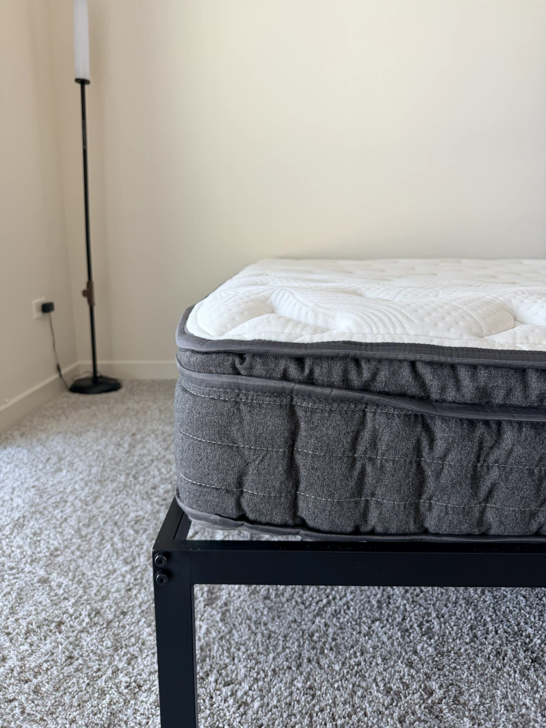 Queen Size Mattress - photo 2