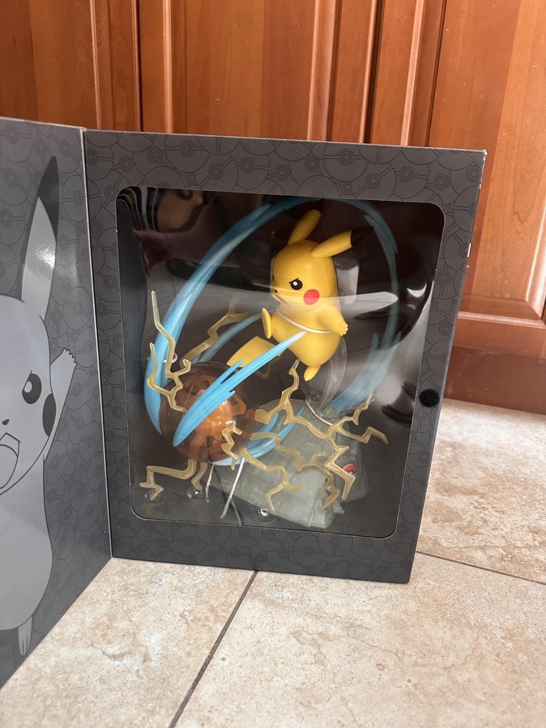 Pokémon Pikachu Light FX Deluxe Figure - photo 2