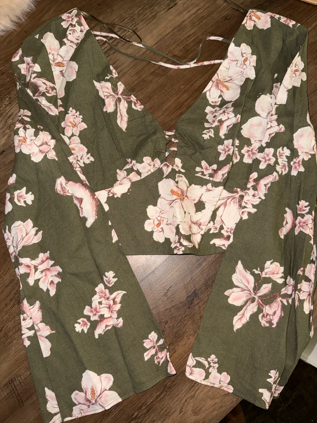 Green floral long sleeve crop top