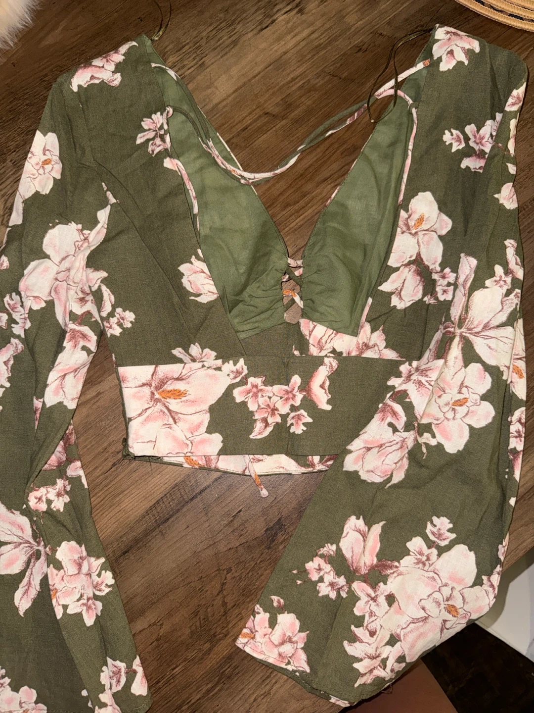 Green floral long sleeve crop top - photo 2