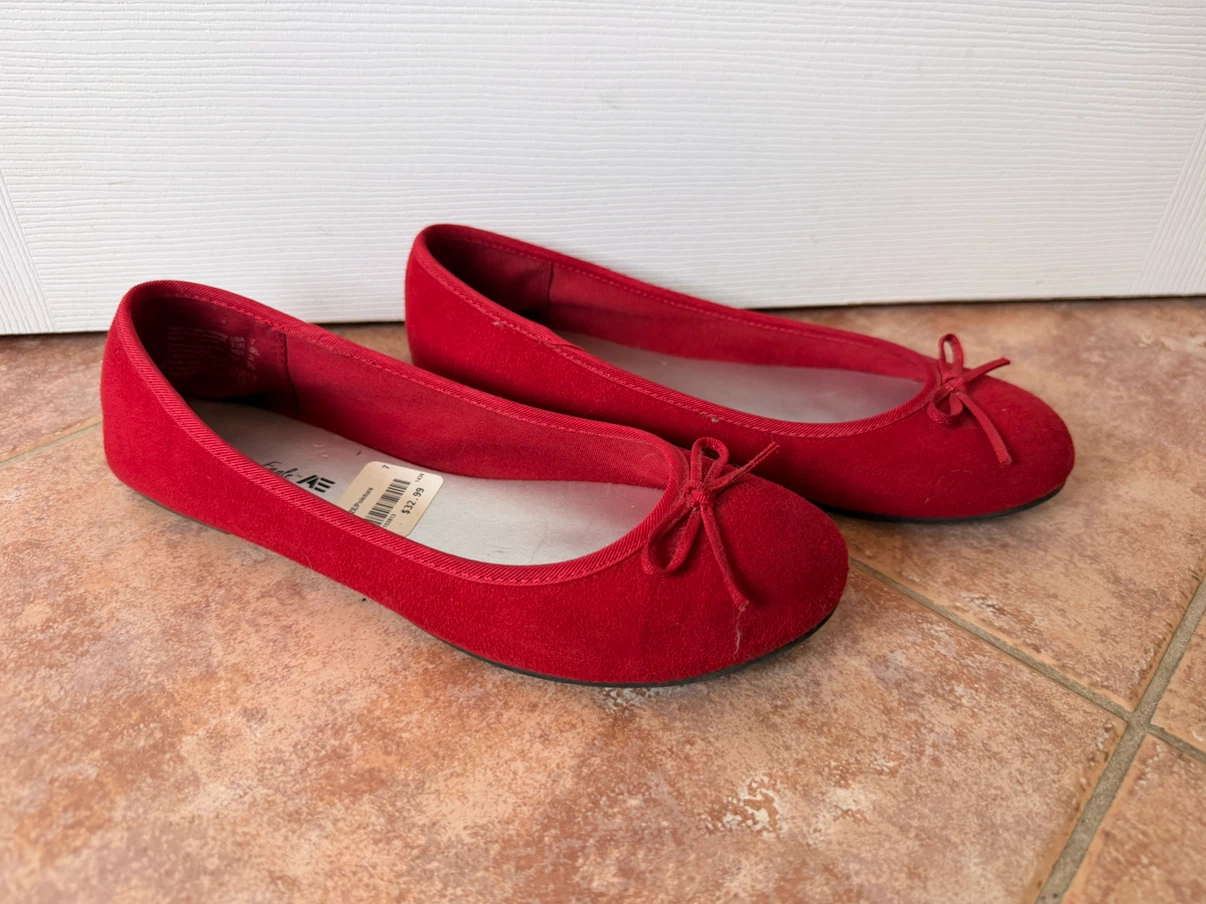 EUC Women Size 7 Red & Fushia Flats - photo 3