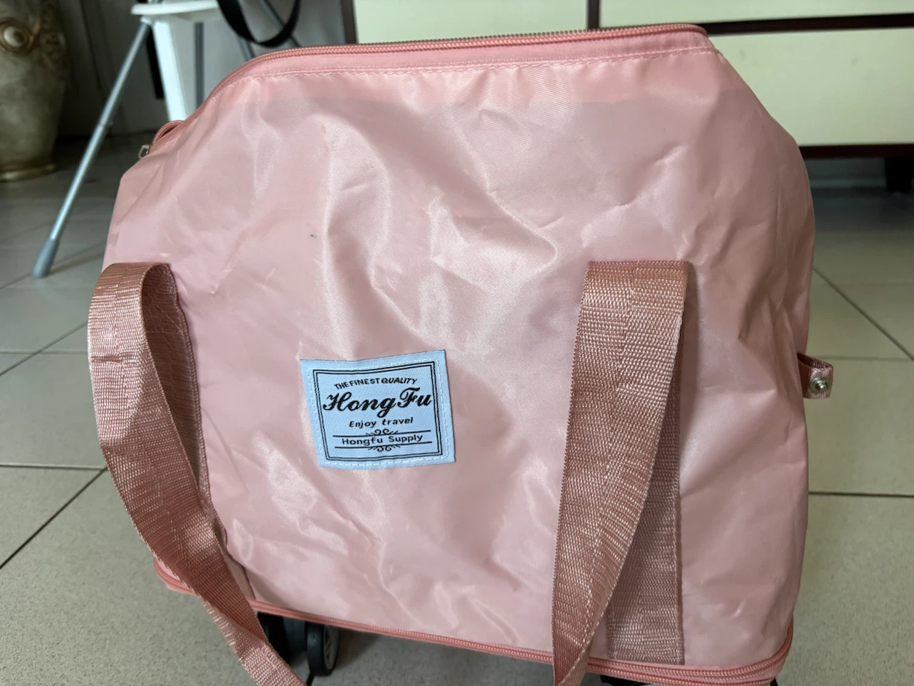 Hong Fu Pink Rolling Duffle Bag - photo 3