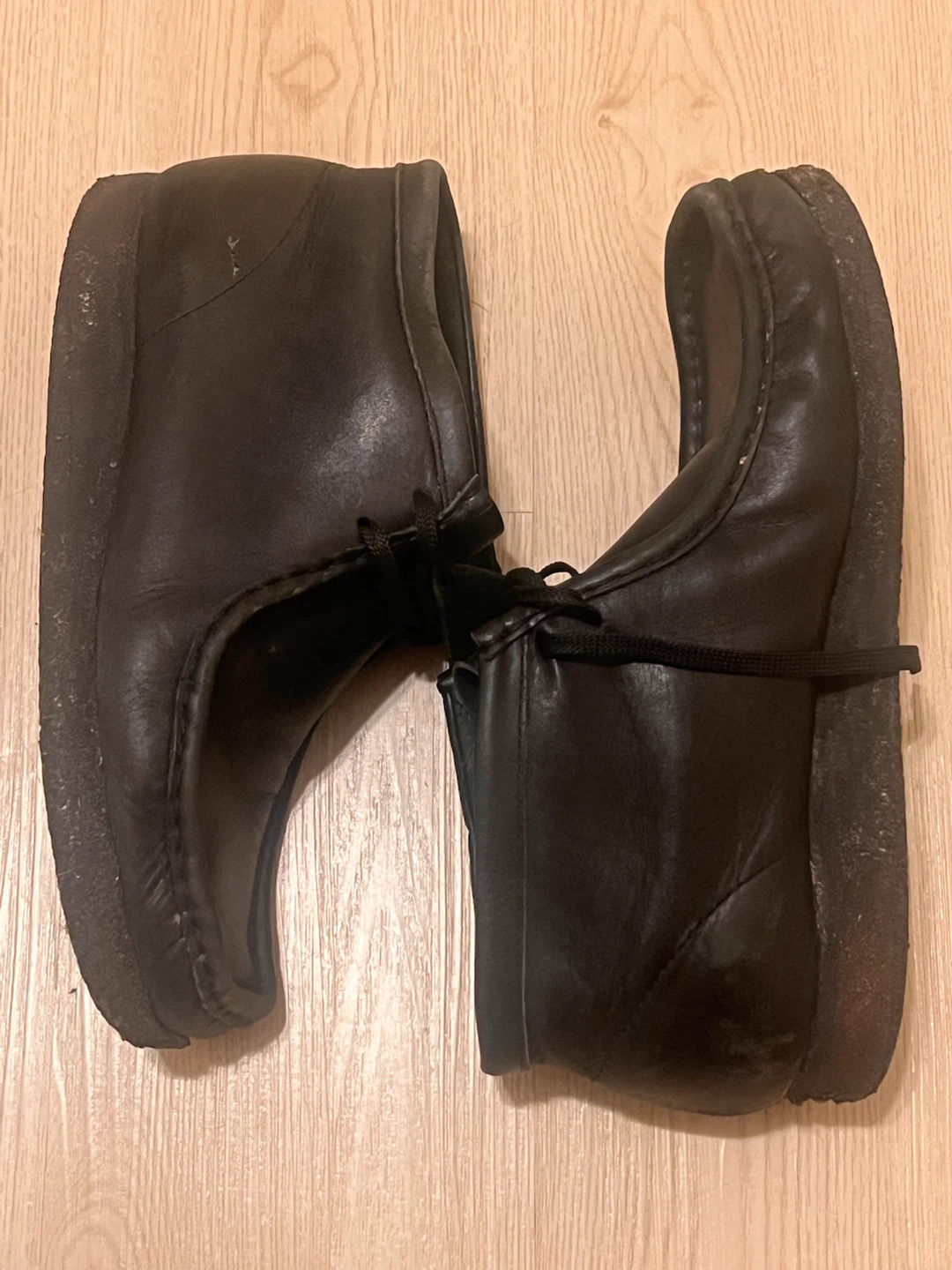 Clarks Wallabees Black Leather Boots - Size 9 - photo 3