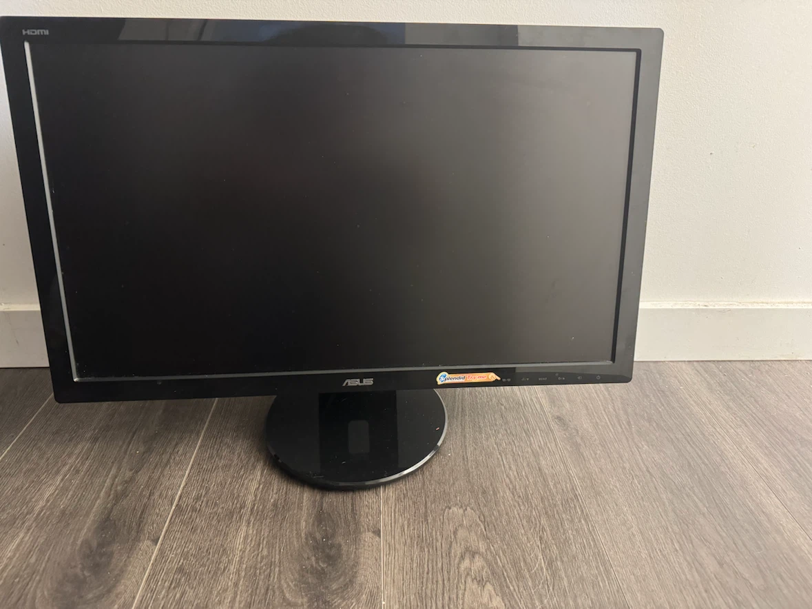 Move out - Flash Sale - Asus Desktop Screen with Free HDMI Cable