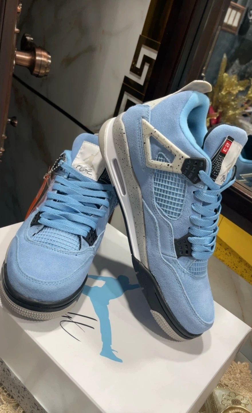 Air Jordan 4 Retro 'University Blue' - photo 4
