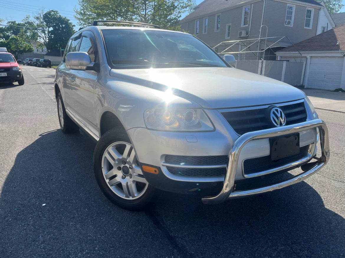 2006 Volkswagen Touareg SUV v8