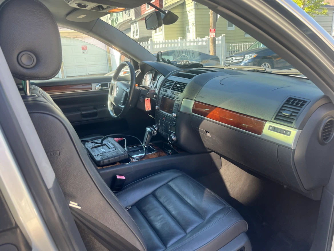 2006 Volkswagen Touareg SUV v8 - photo 5