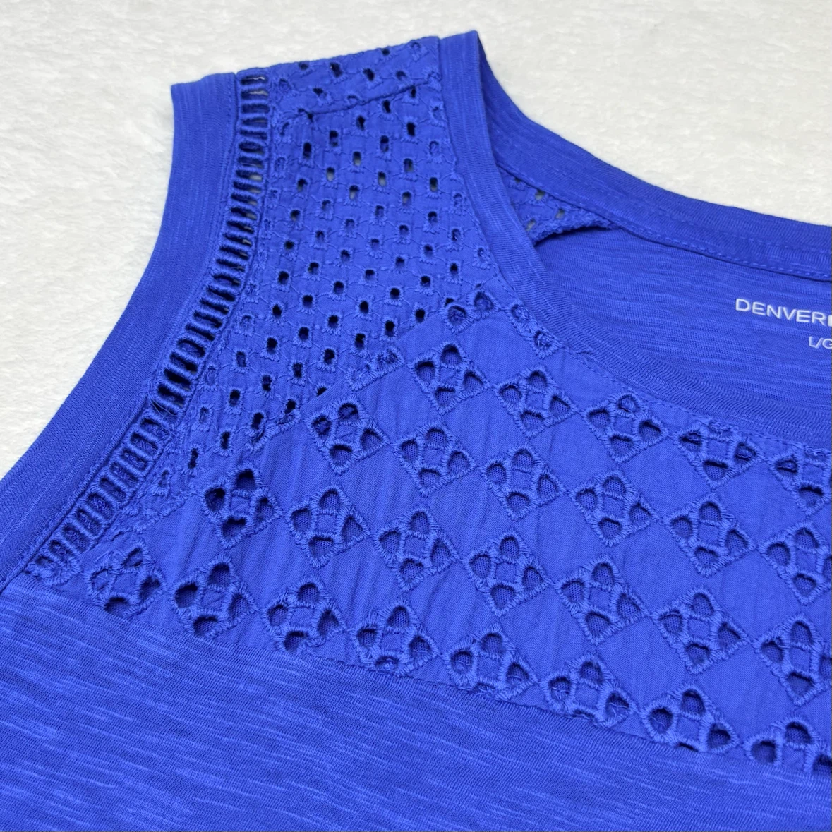 Denver Hayes Blue Eyelet Lace Slub Knit Sleeveless Top Size L - photo 4