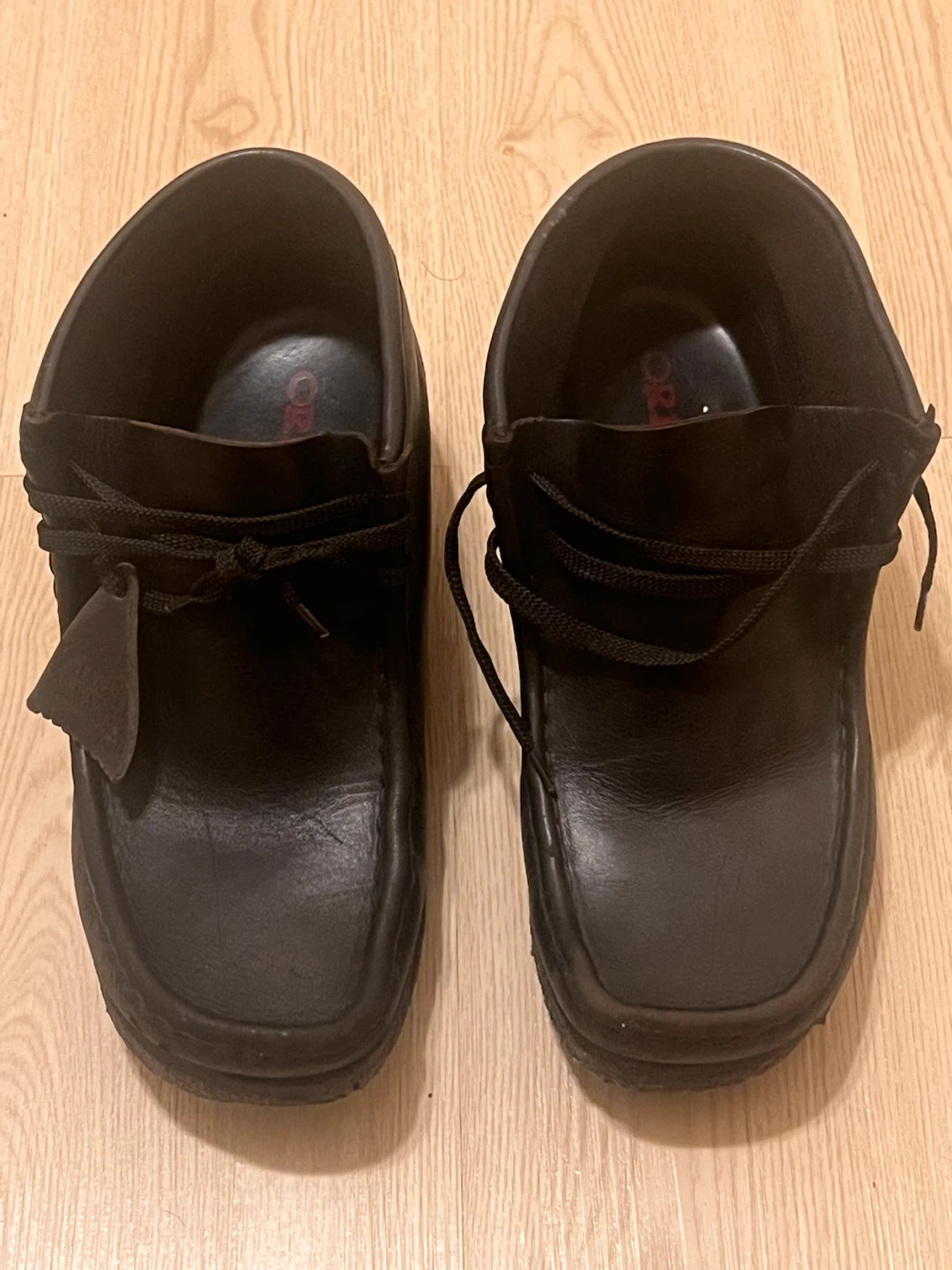 Clarks Originals Wallabee Boots - Black Leather - Size 8.5