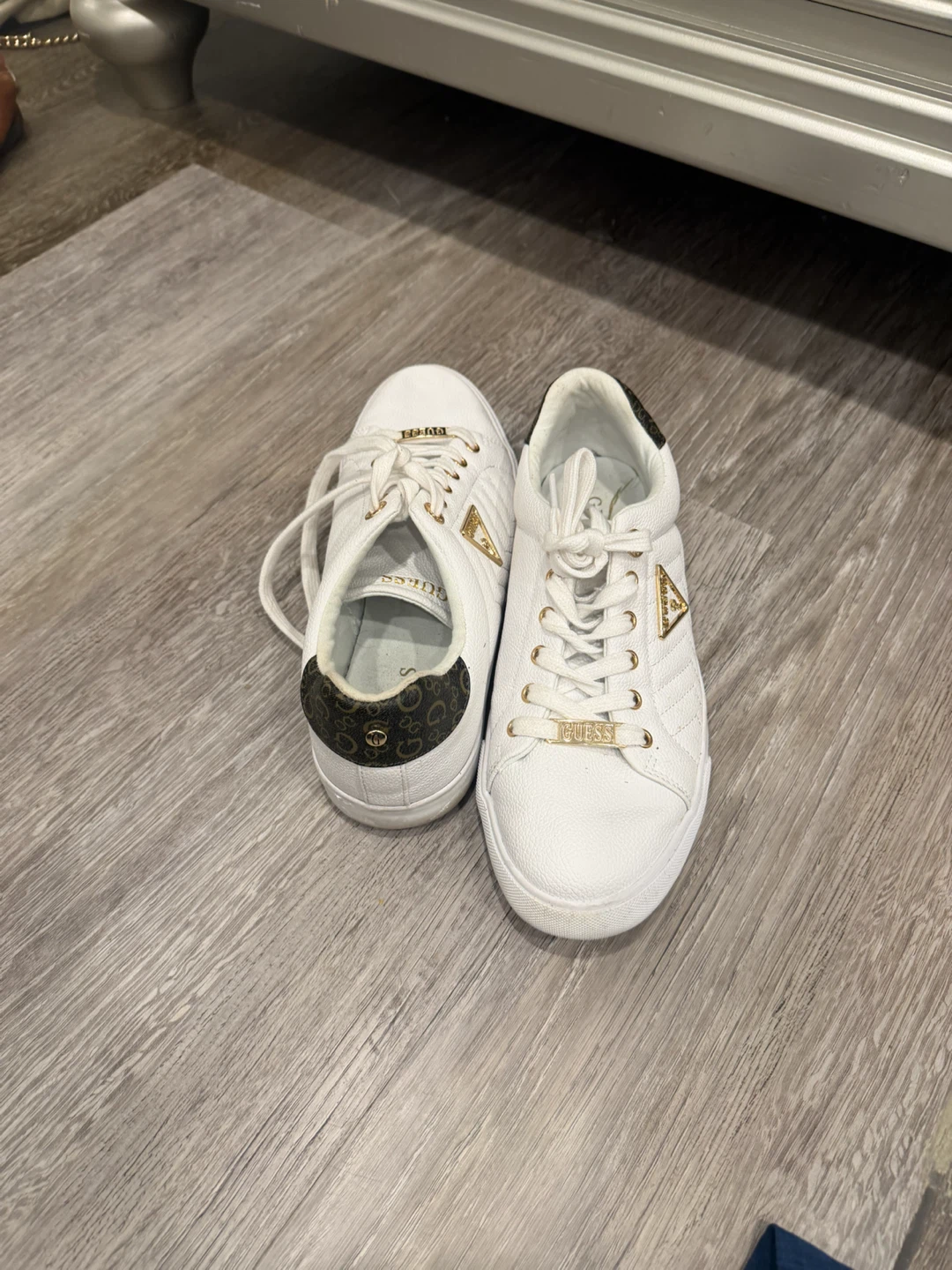Women's GUESS White Leather Sneakers Size 8