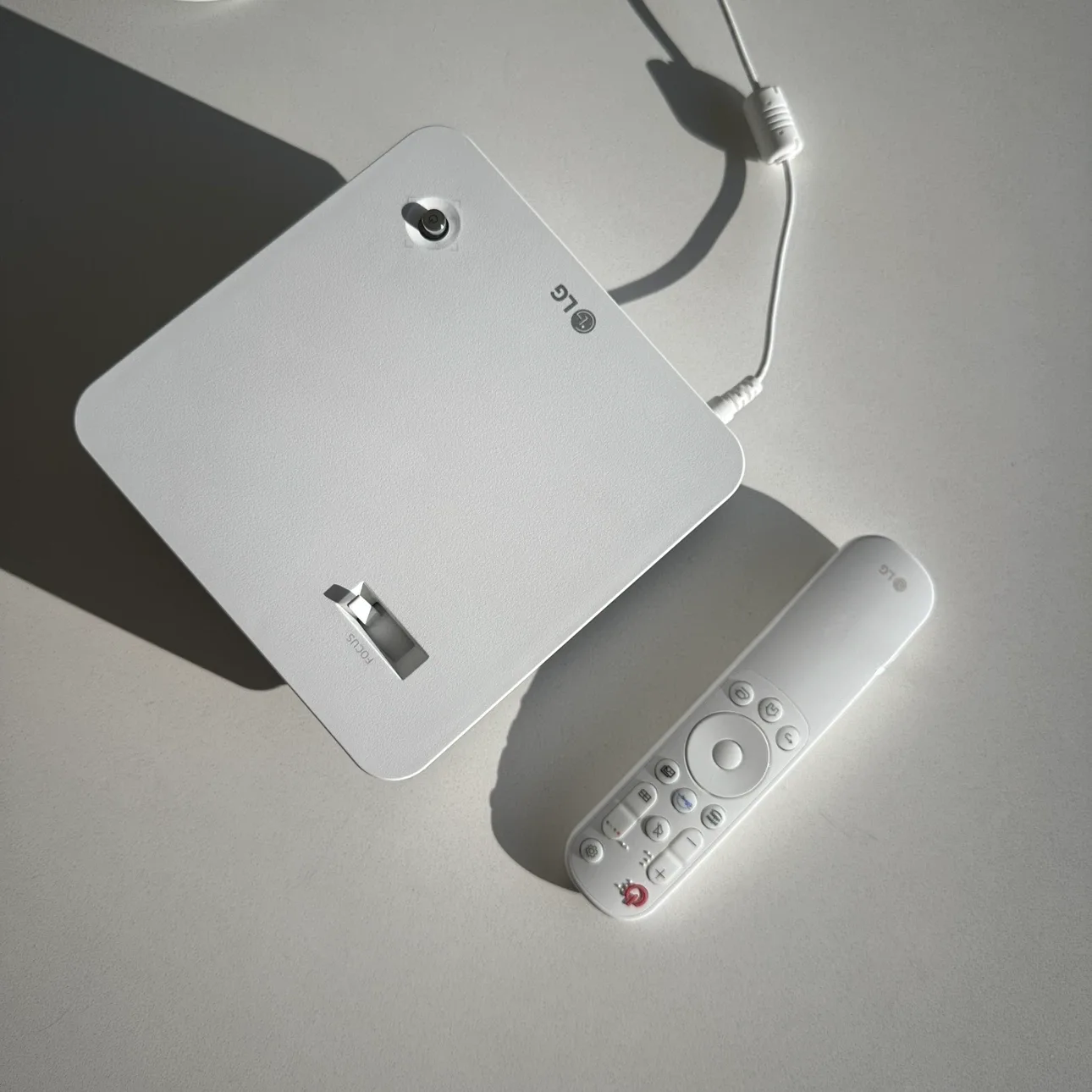 LG CineBeam PF510Q Full HD (1920X1080) Smart Portable Projector - photo 3