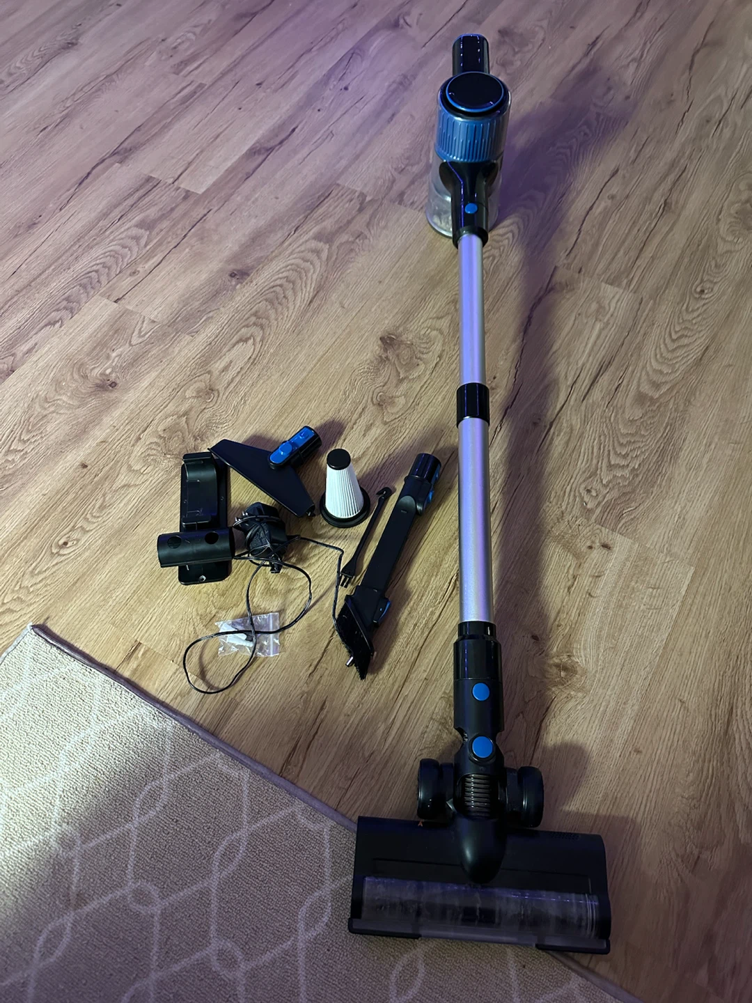 Cordless Vacuum Cleaner with Attachments