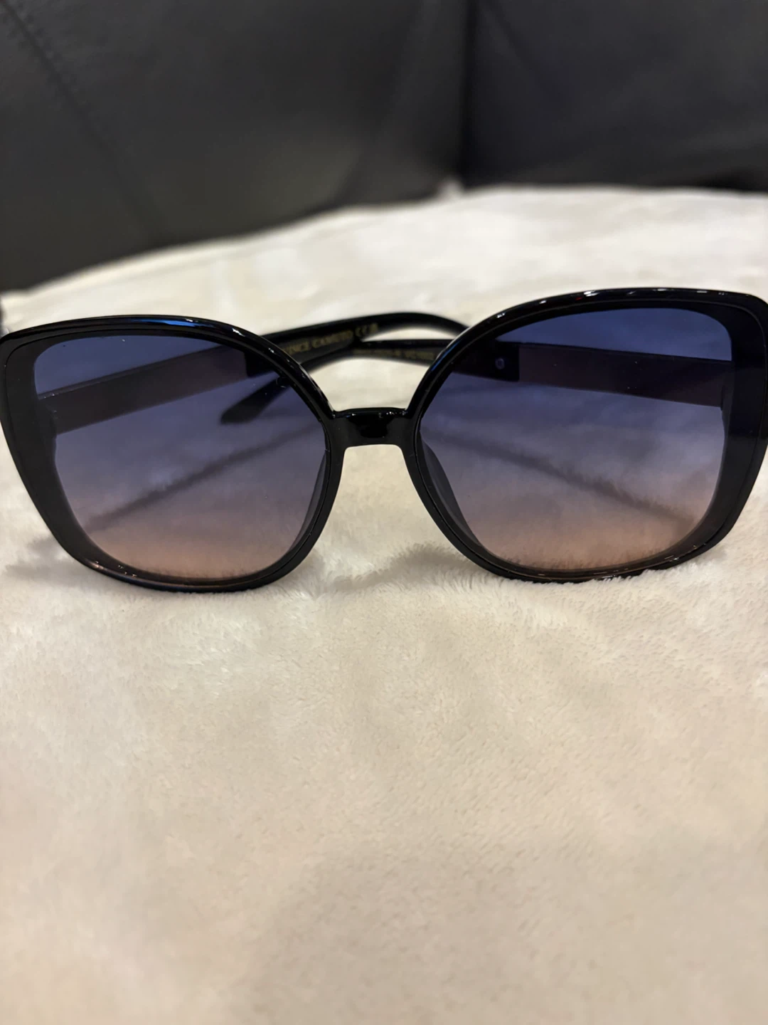 Vince Camuto Sunnies VC1002 - Black Designer - photo 2