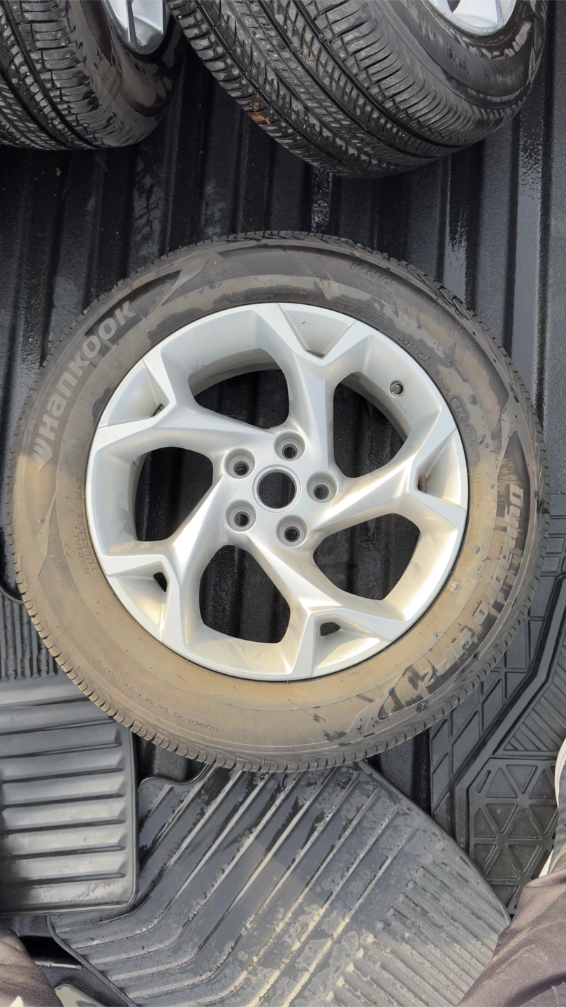 Hankook Tires with original Rims (Set of 4) - photo 2